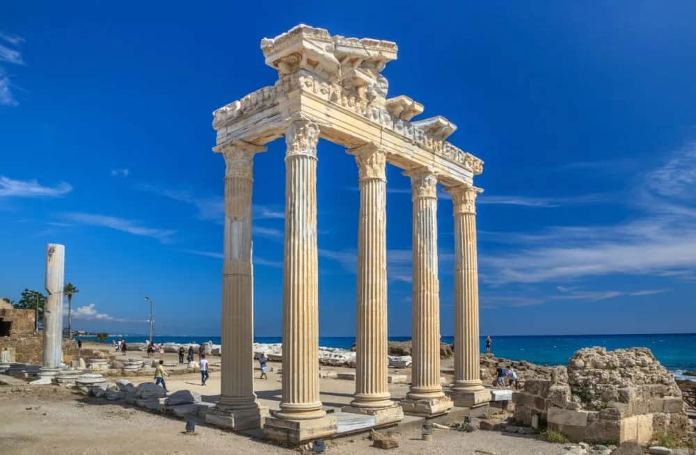 Side nad jakim morzem? Odkryj piękno Morza Śródziemnego