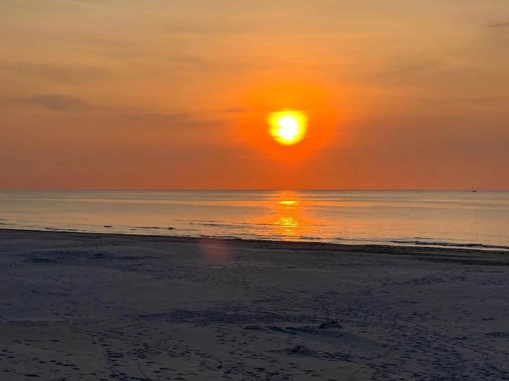 Słajszewo ile do morza? Sprawdź, jak blisko jest plaża!