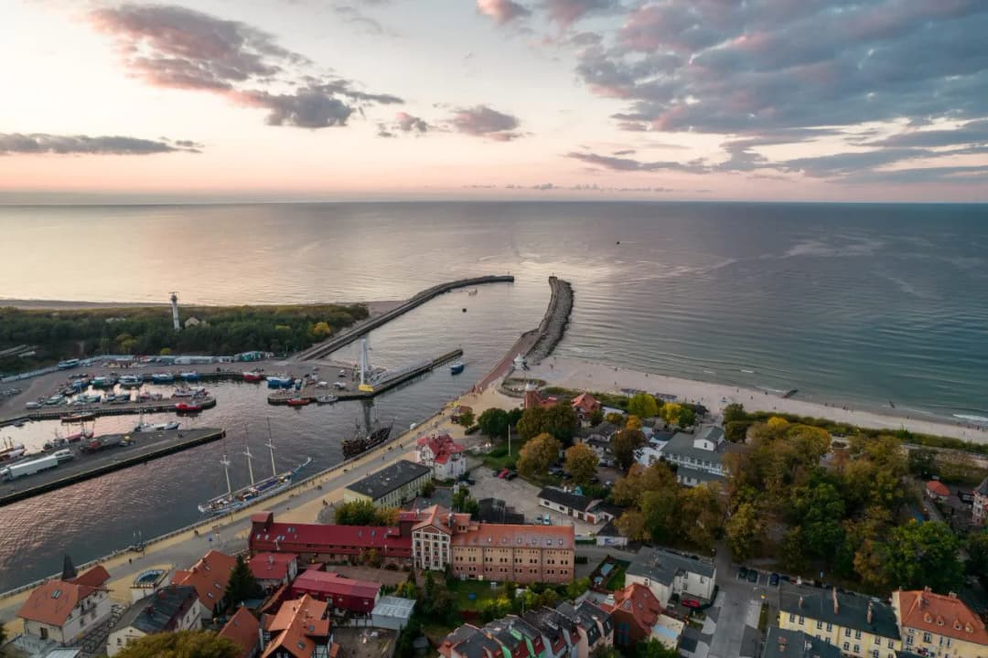 Co zwiedzić w Ustce? Odkryj najważniejsze atrakcje turystyczne