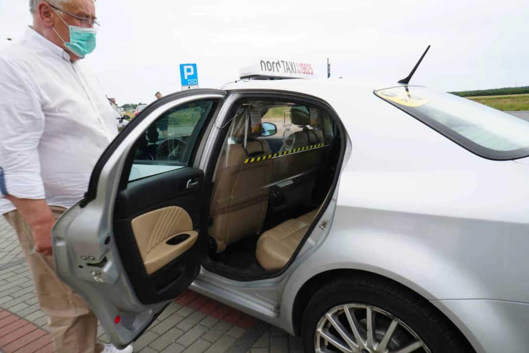 Ile kosztuje taxi z Kołobrzegu do Ustronia Morskiego? Sprawdź ceny!